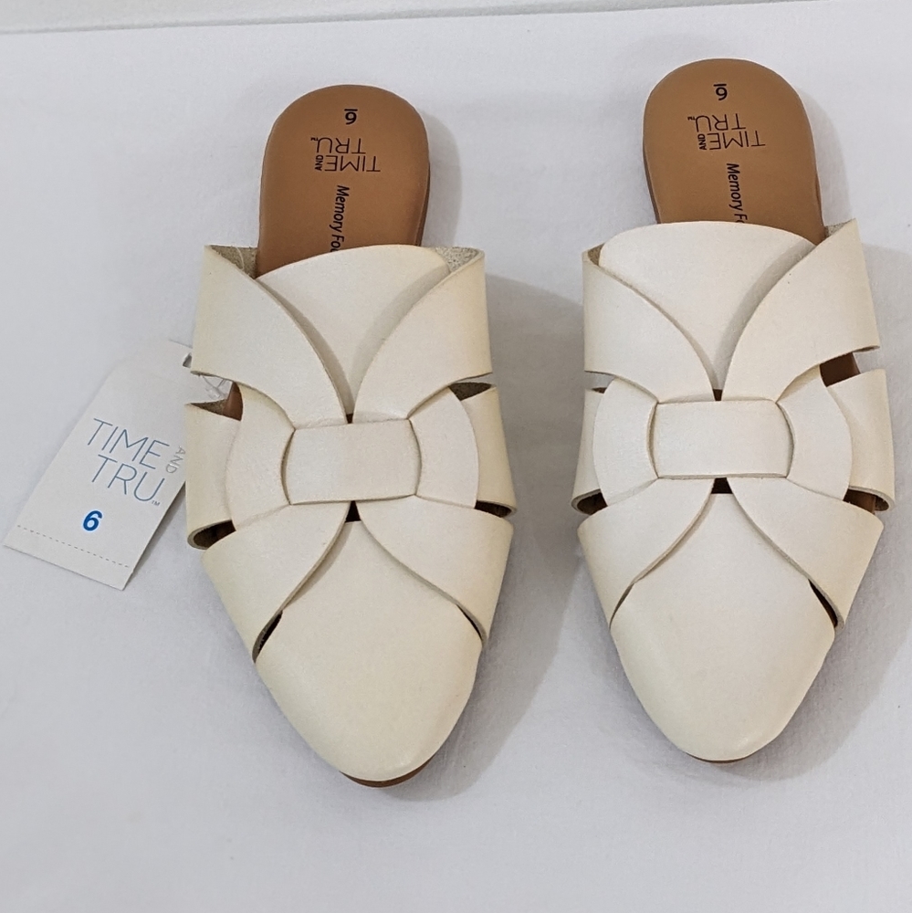 Size 6 Women's Cut Out Slip On Mules, New With Tag